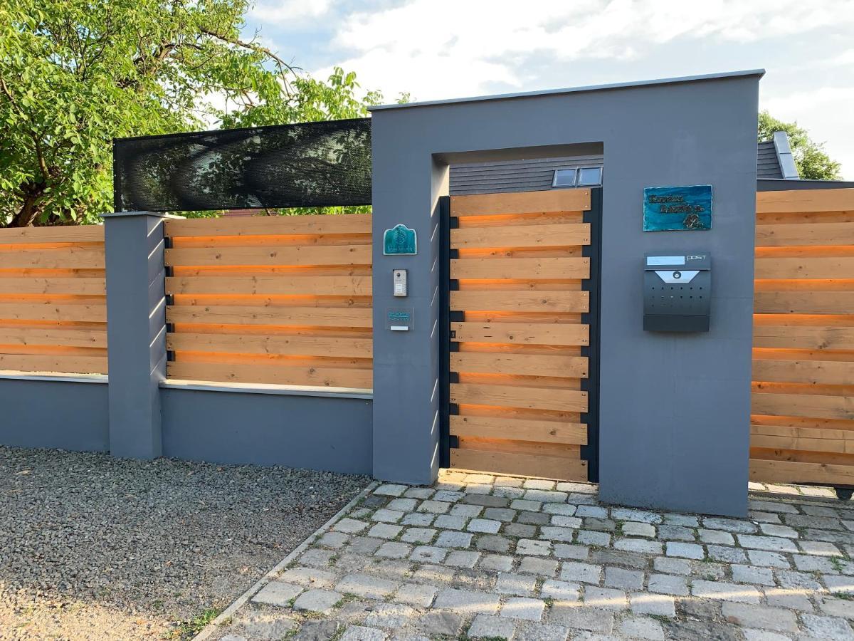 Buekkoes Apartman Apartment Szentendre Bagian luar foto